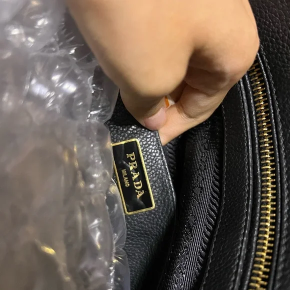 Prada Vitello Daino Tote Black Bag Vintage - Picture 10 of 13